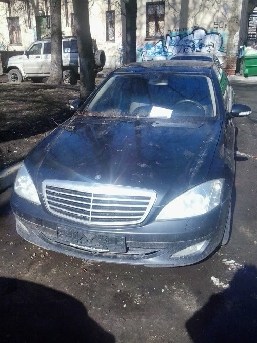 Мерседес-Е500, б.н.
