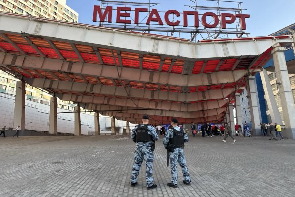 Столичные росгвардейцы обеспечили правопорядок на хоккейных матчах