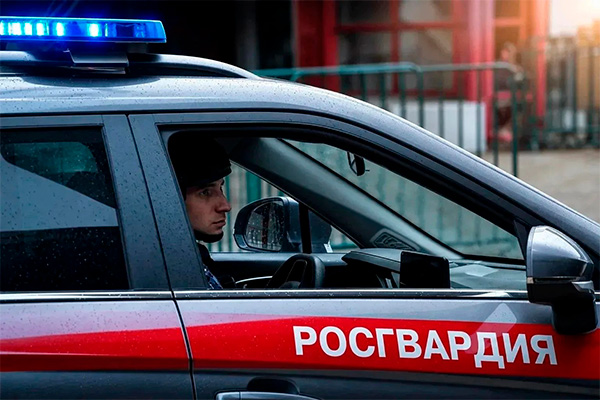 Московские росгвардейцы остановили водителя такси, находившегося в оперативном розыске