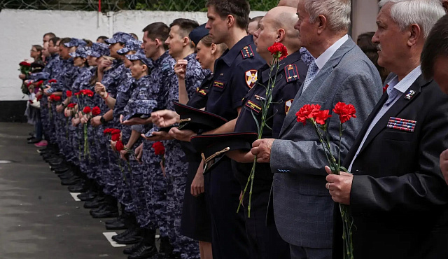 В Москве открыли мемориал в память о погибших росгвардейцах