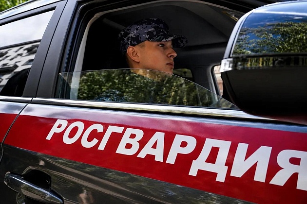 Московские росгвардейцы задержали иностранца, который нанёс колото-резанные раны своему знакомому